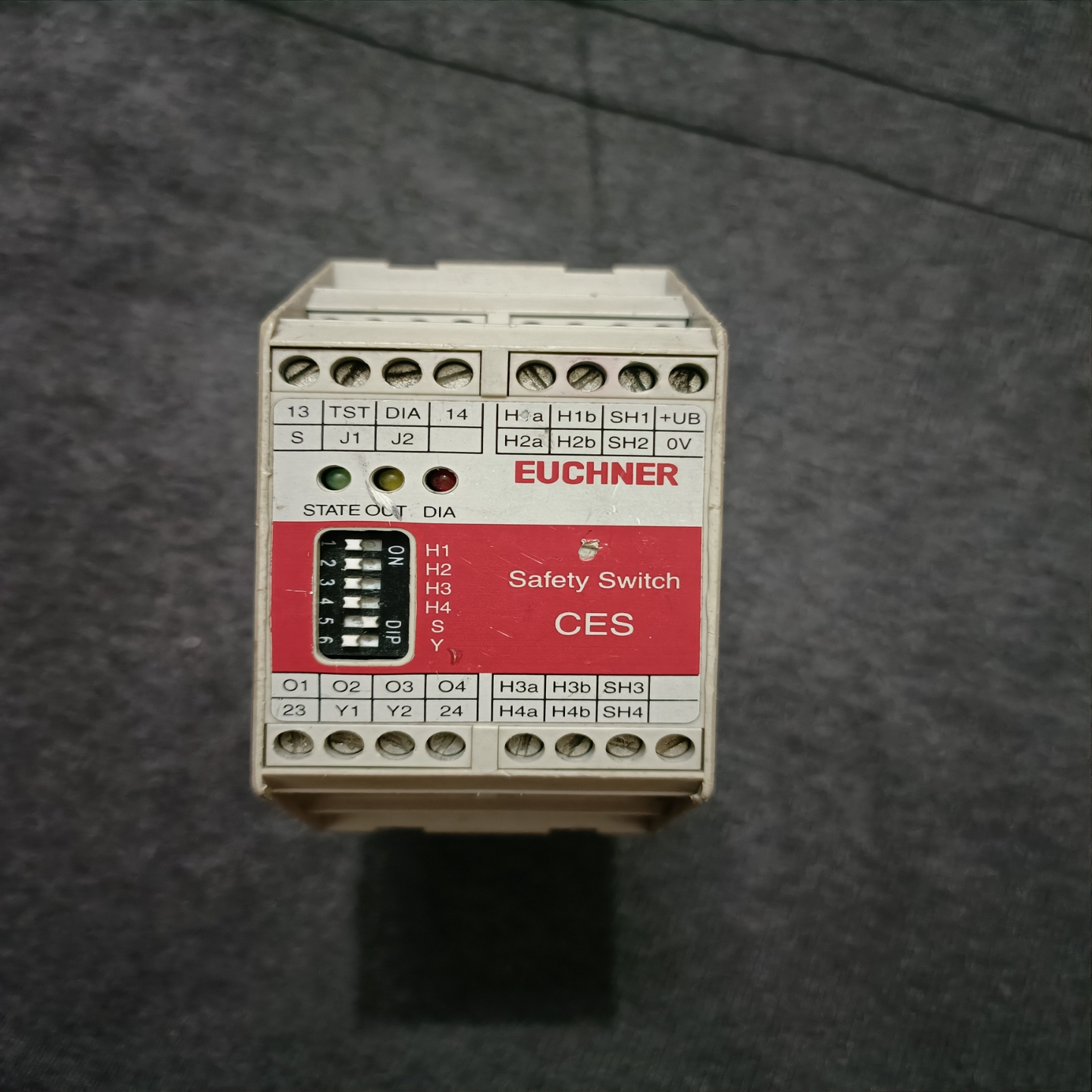 安士能EUCHNER安全继电器 CES-A-AEA-02B，~询价