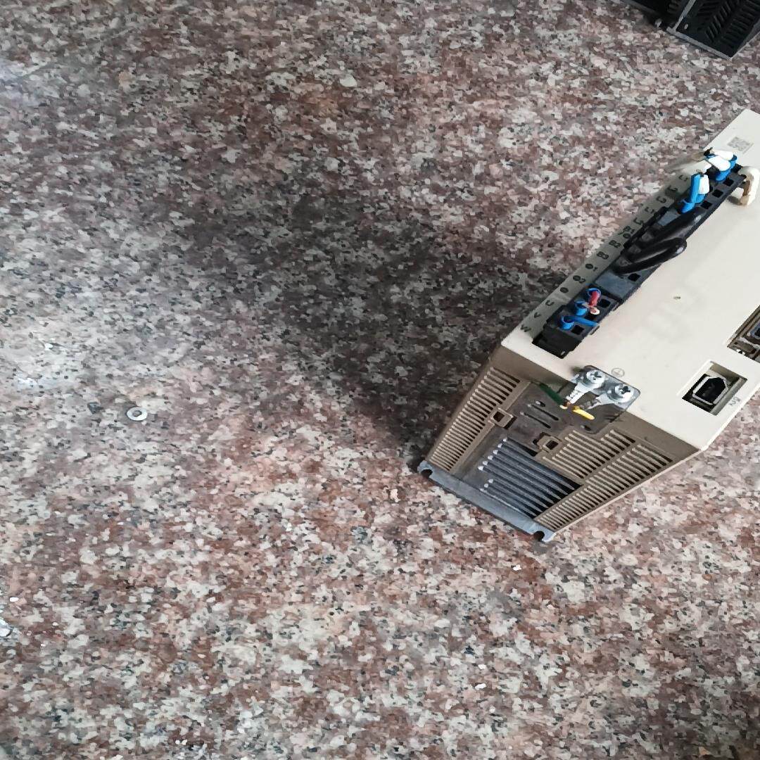 安川 驱动器 SGPMS-6R0AP0A   实物图~询价