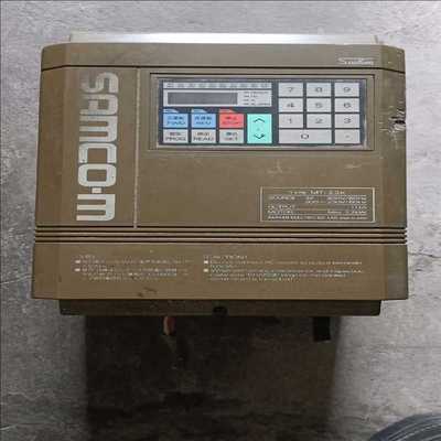 三肯变频器MT-2.2K，功能包好，运费到付（耶耶电子）