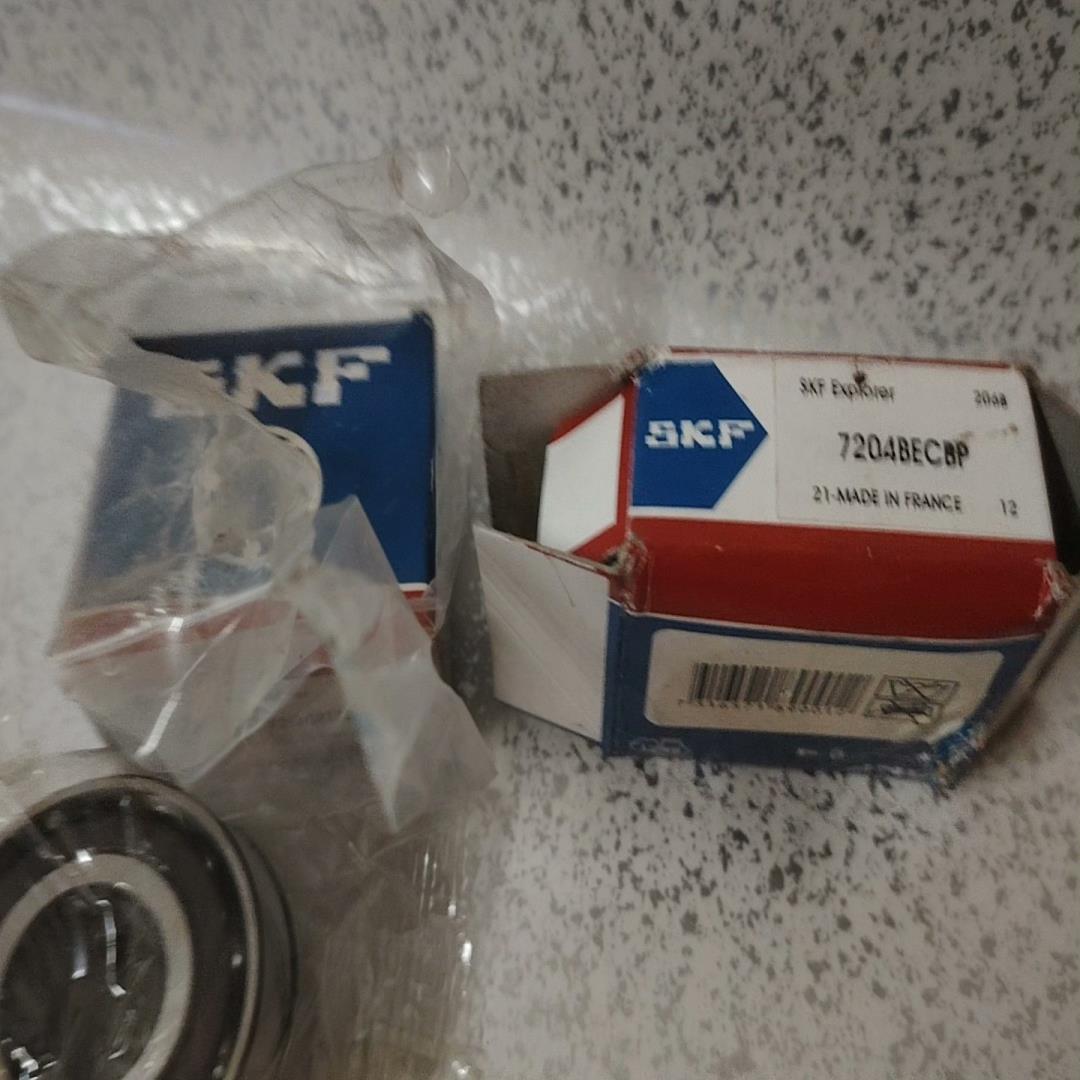 议价SKF7204BECBP两盒一盒里两个全新的带包装200
