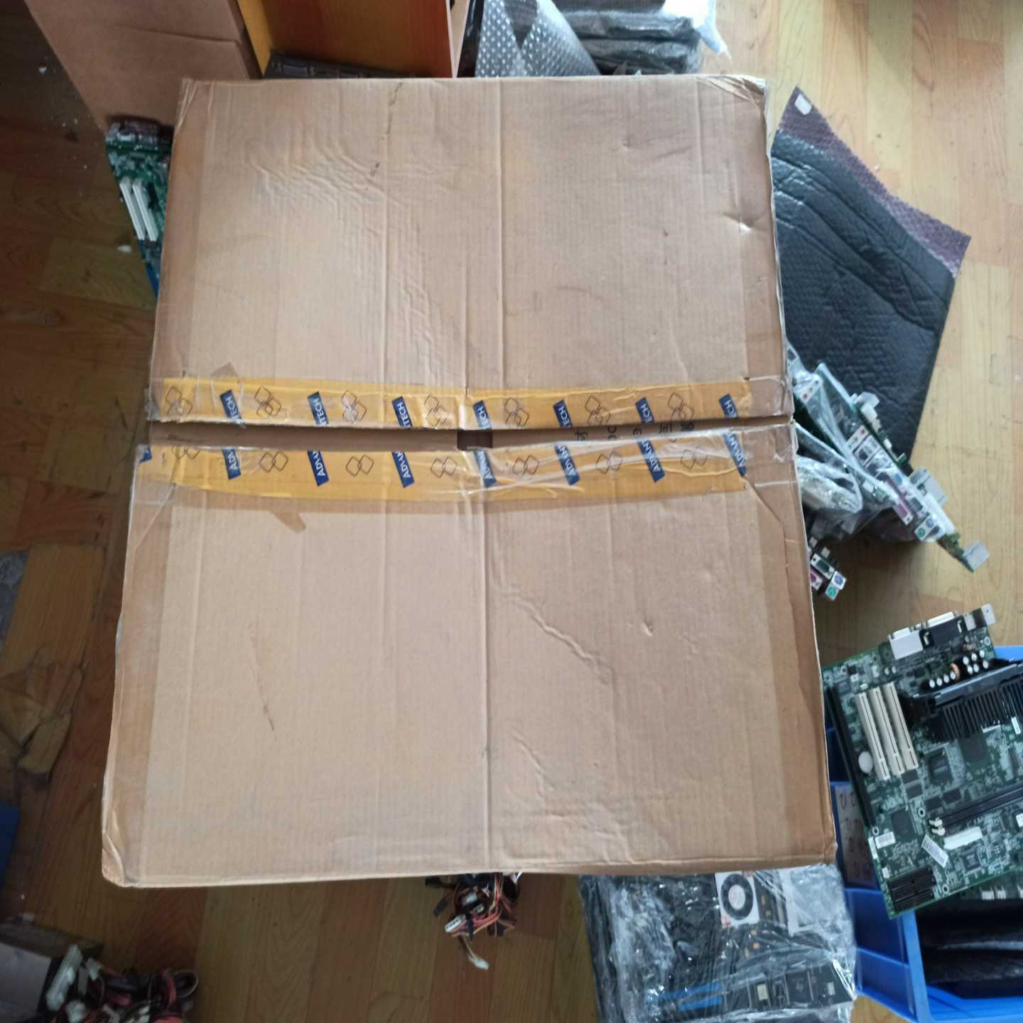 议~研华，工控机机箱，2U 机架机箱。