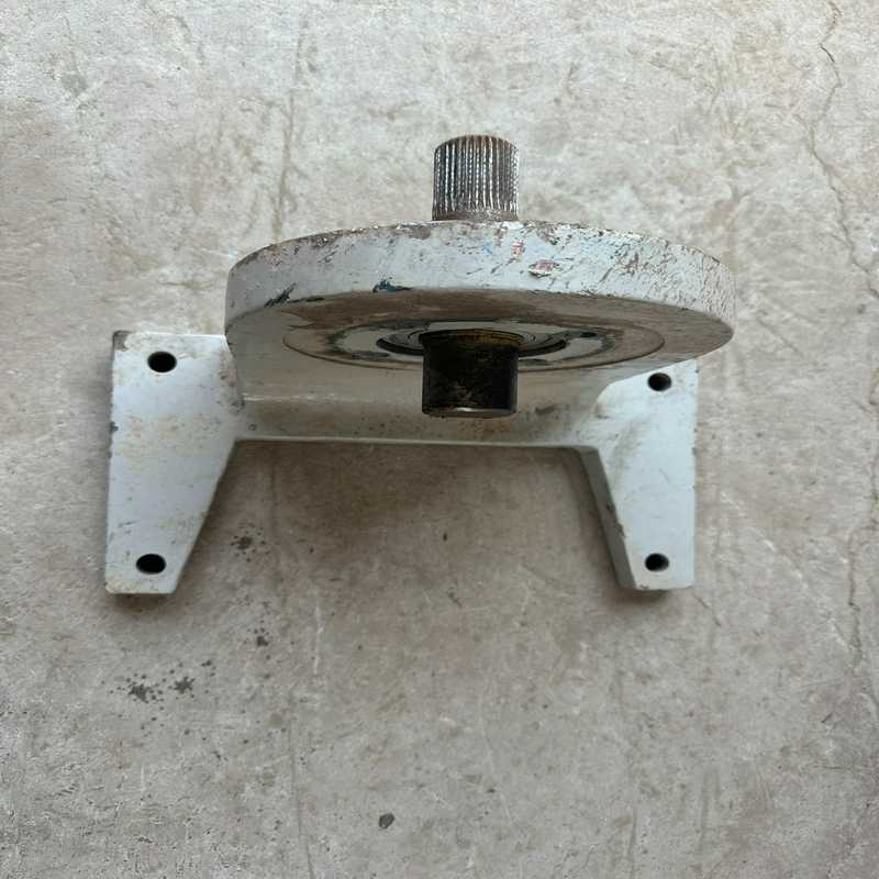 罗托克执行器安装支架，带中轴，拆机，成色可以。【鑫鑫商铺】