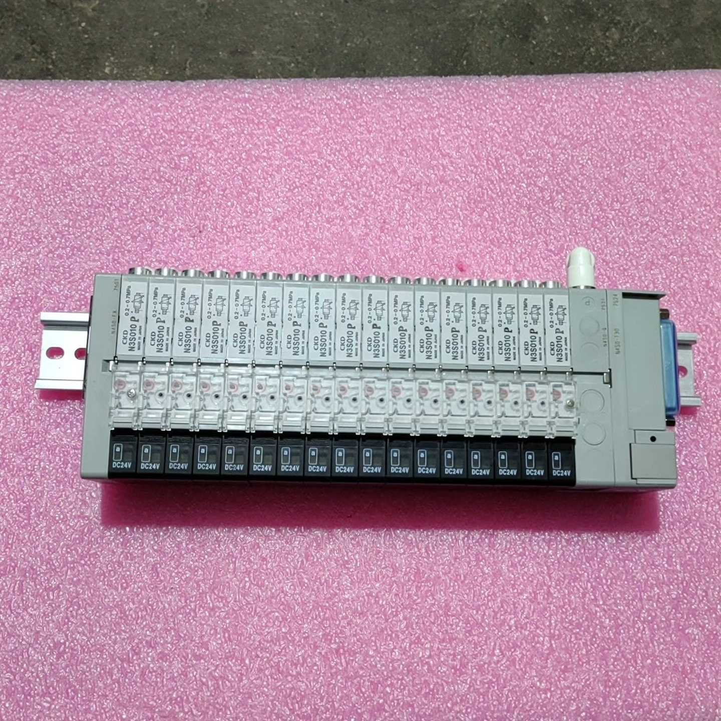 议价日本CKD电磁阀组，N3S010，P，17只，N4S0一Q，