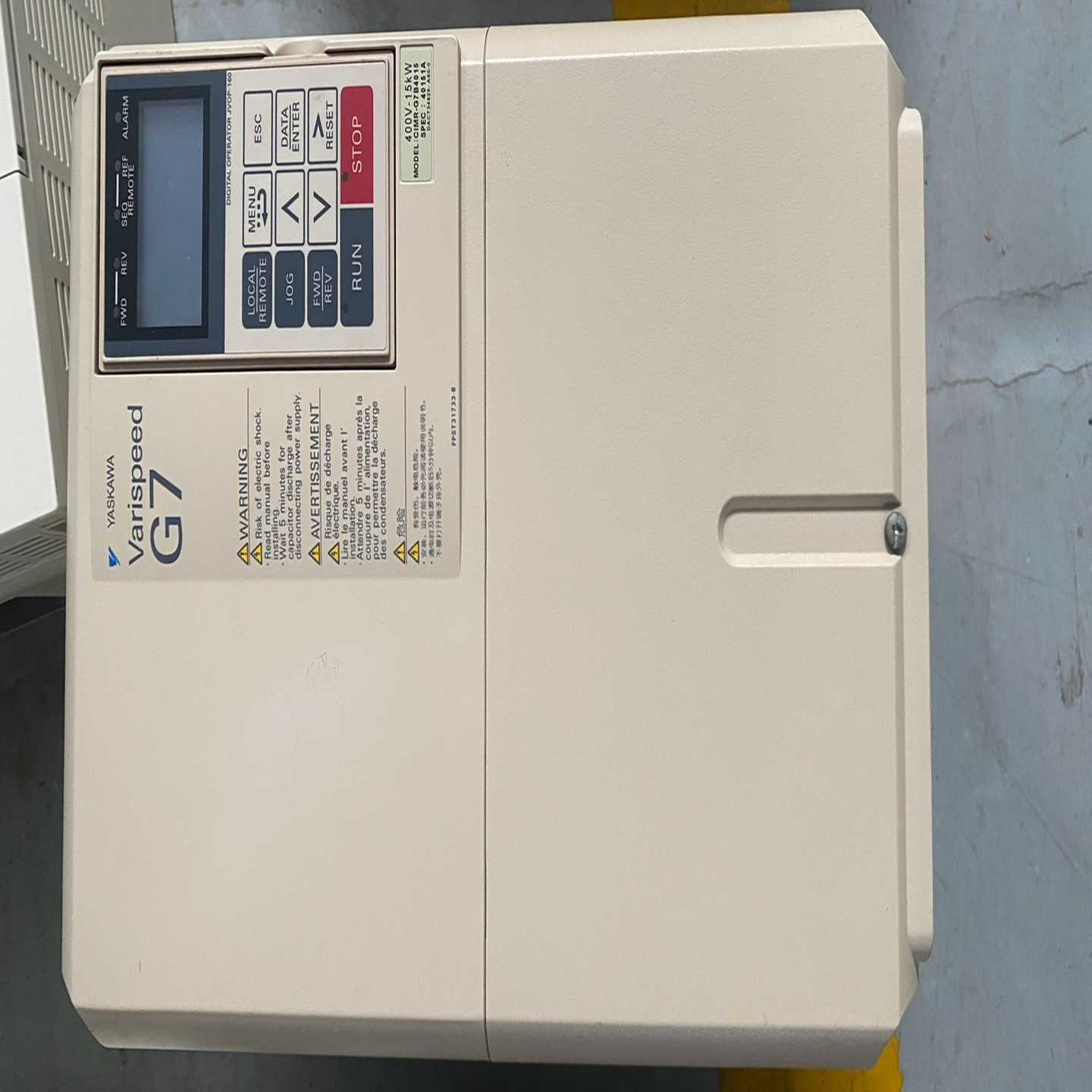 安川G7变频器。CIMR-G7B4015。15KW/380Ｖ【鑫鑫商铺】