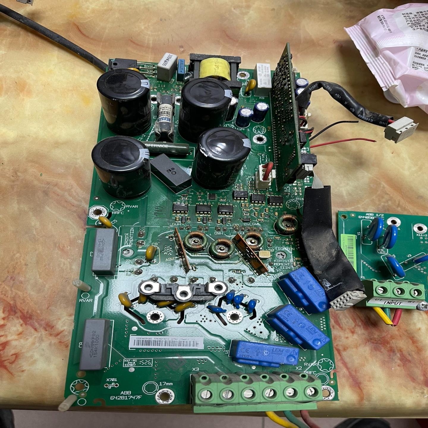 (背呗机械)ABB变频器电源板子全套带模块7MBR10SA120-5