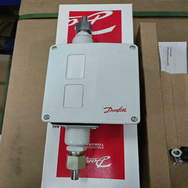 议价丹佛斯压差控制器RT260A，压差设置范围0.5-6bar,