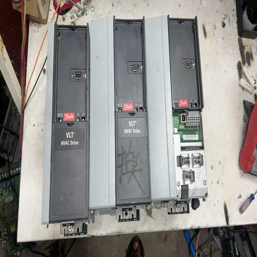 丹佛斯变频器FC-102P4K0T4E20H2，4k w一台（豆豆设备）