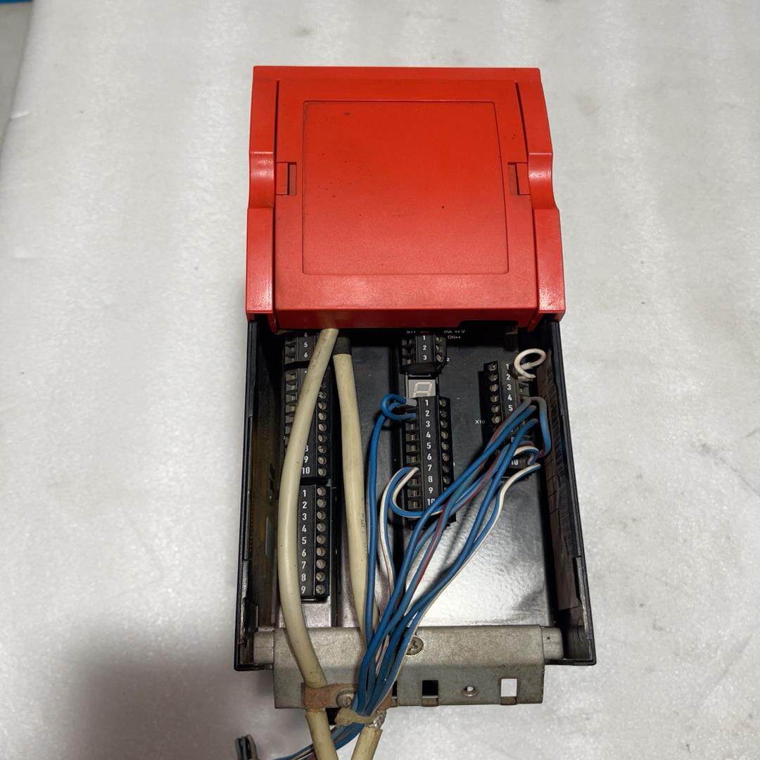 德国SEW赛威变频器MDF60A0030-5A3-4-00一（佳毅工控）