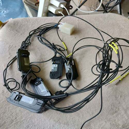 (询价)基恩士FS-N11N二个，FSN12N五个放大器