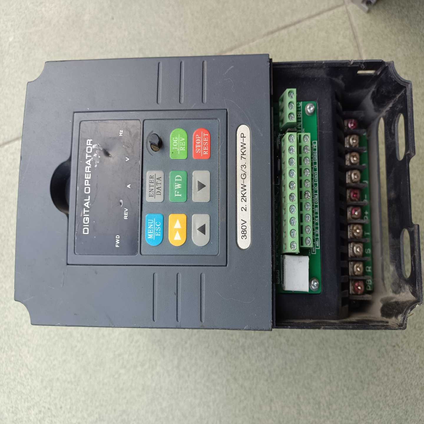 议价源信变频器 2.2KWG 380V YX2000D-4T00