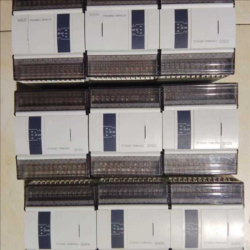 信捷XD3-32T-C，XD3-32T-E功能相同，年份新（耶耶电子）