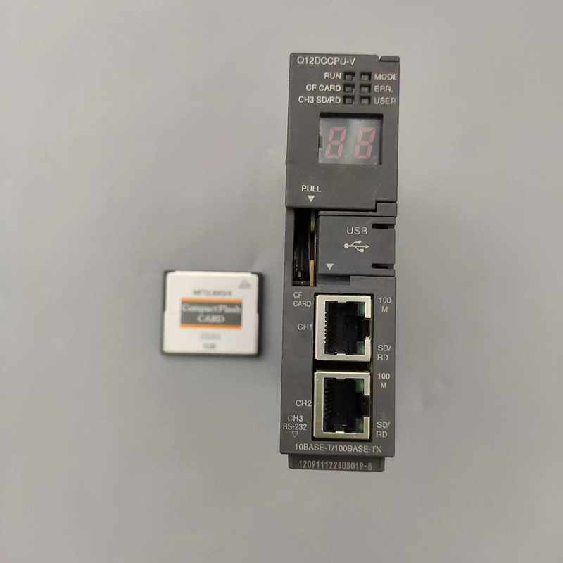 三菱Q12DCCPU-V，带1GB内存卡，成色一般 实物如图（豆豆设备）