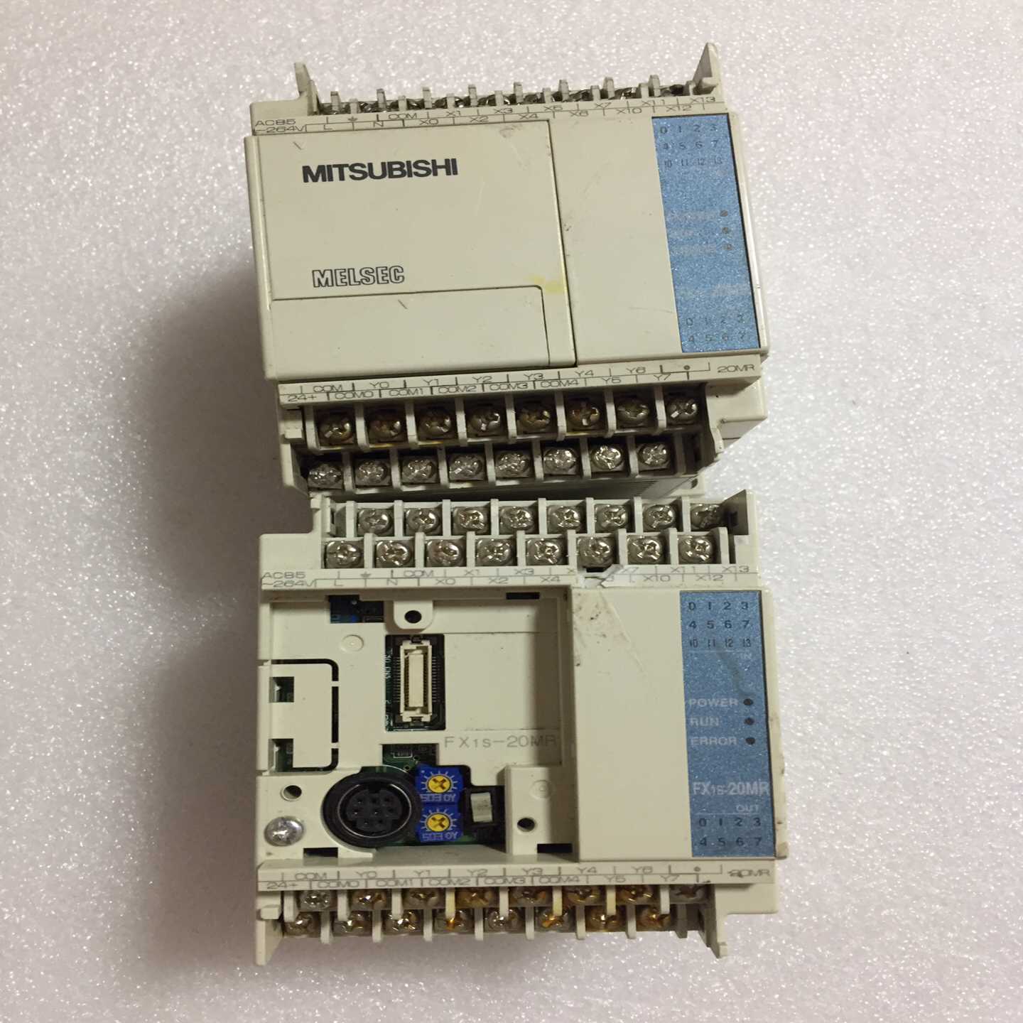 三菱PLCFX1s-20MR-001拆机件，实物图片，外壳--议价商品