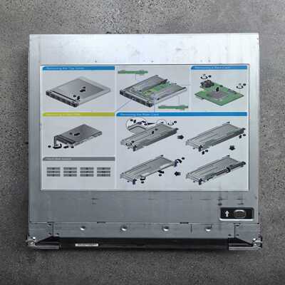 描述 RH8100V3 A型前IO模块(12HDD)