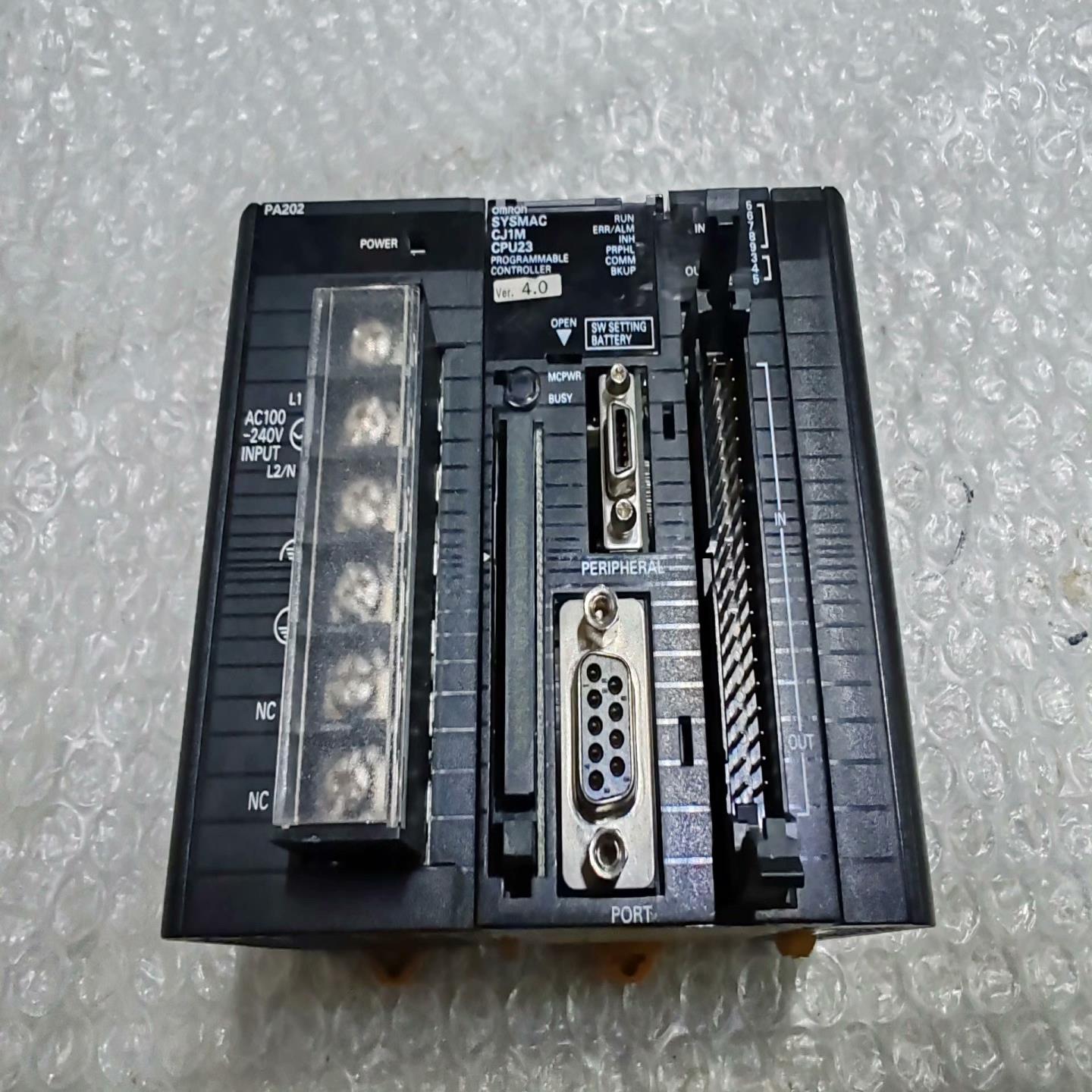 CJ1M-CPU23  CJ1W-PA202一套，如图~询价