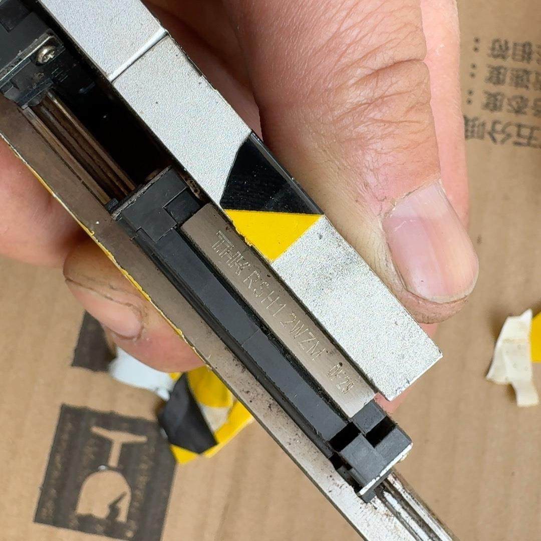 原装正品THK RSH12WZM 滑块 直线导轨 9成新{议价}