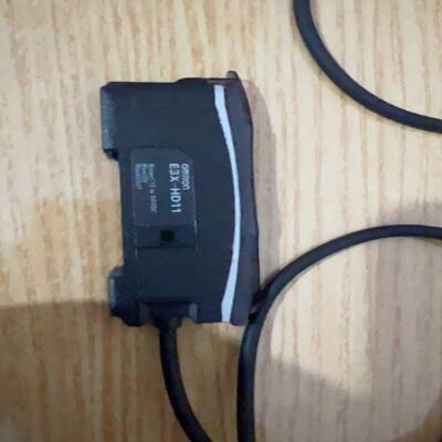 Omron/E3X-HD11，成色好一个（电子设备）
