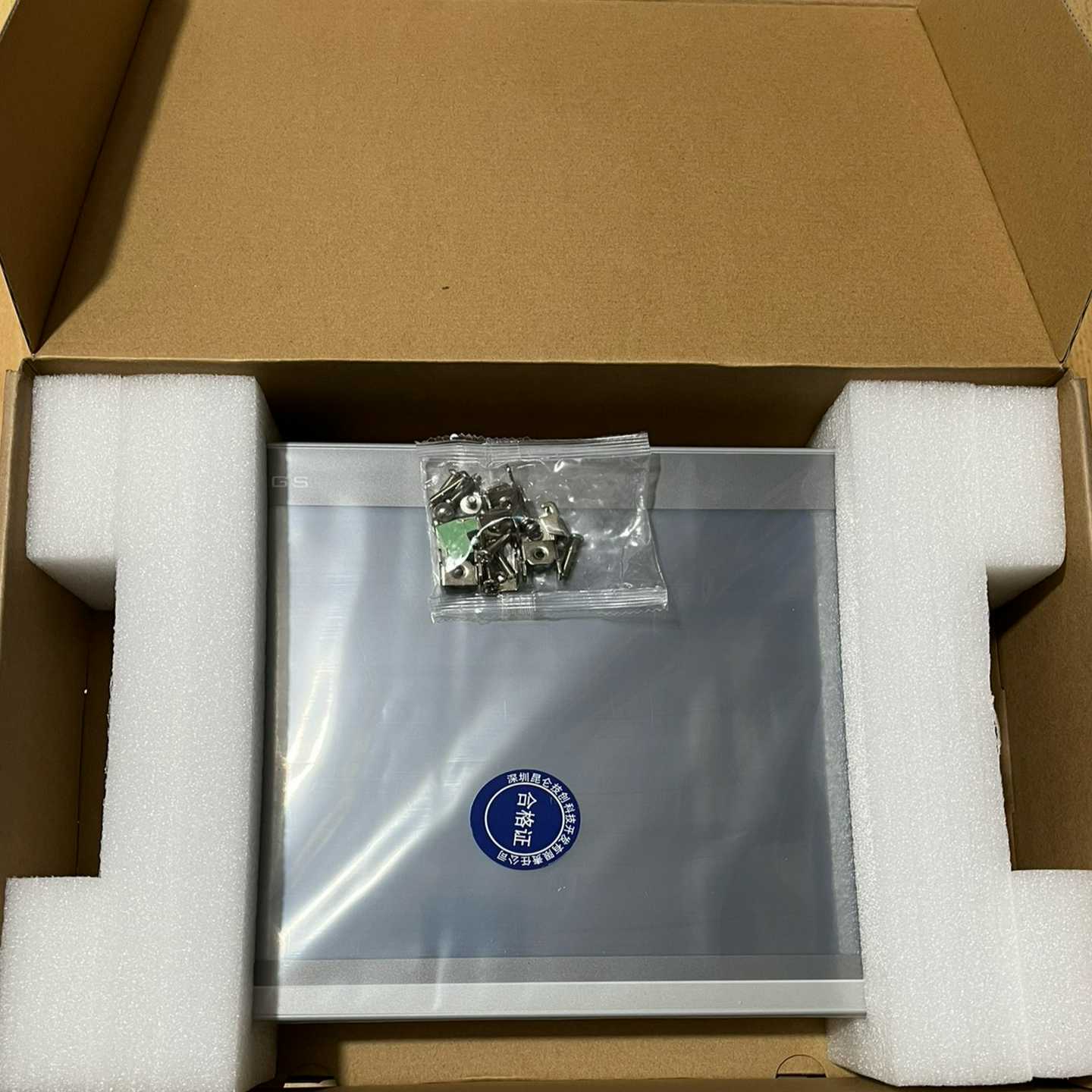 议价昆仑通态触摸屏，型号TPC1271Gn，数量多个，实物图拍摄