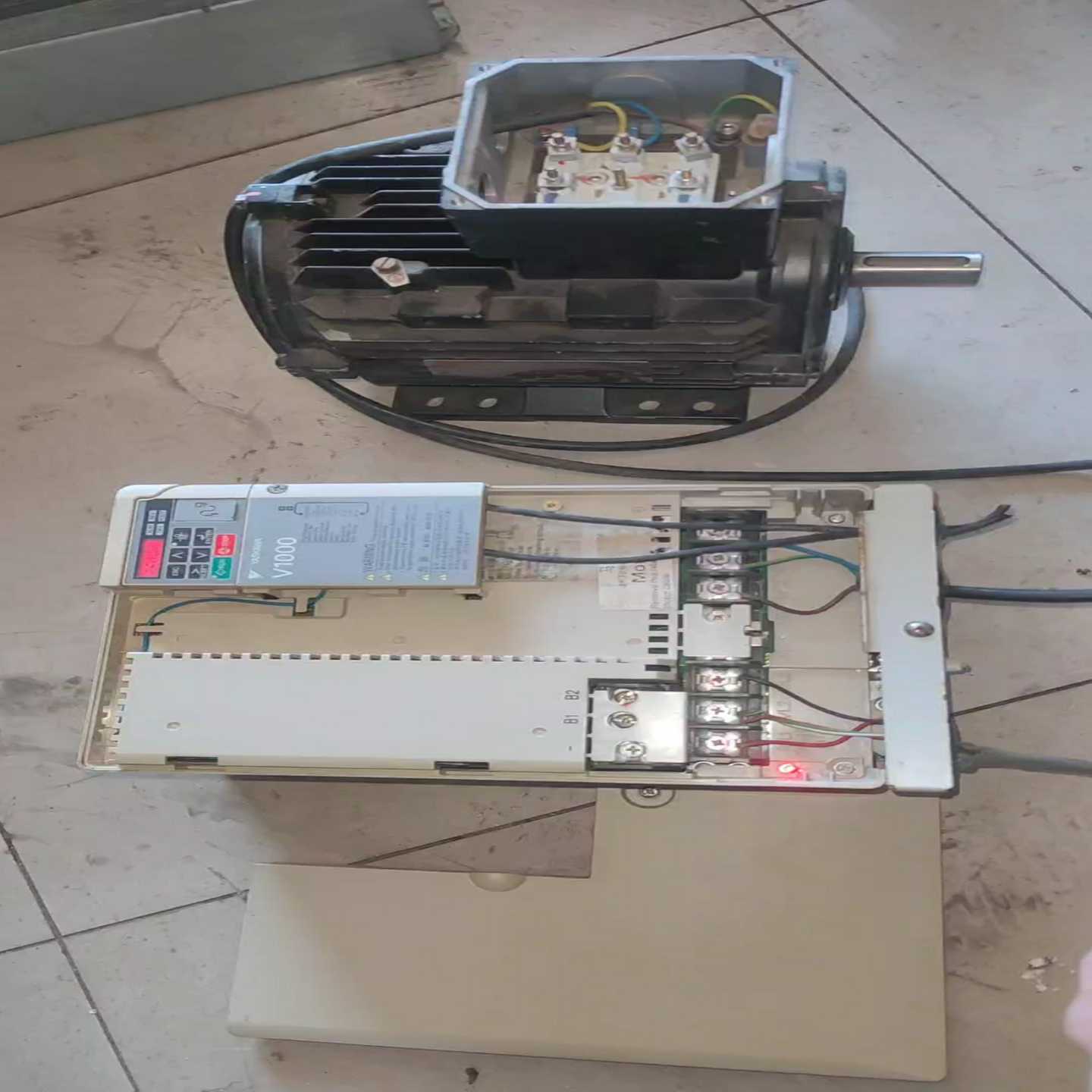 询价安川变频器  CIMR  VB4A0031FBA~可接维修