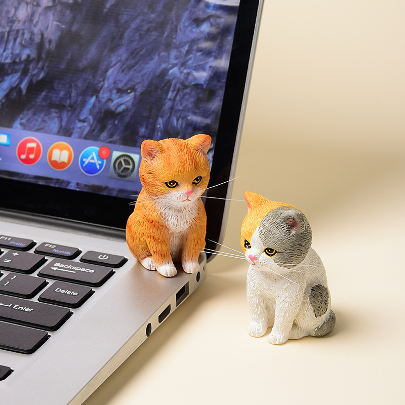创意仿真萌郁闷小猫桌面汽车mini摆件卡通可爱猫咪车载树脂装饰