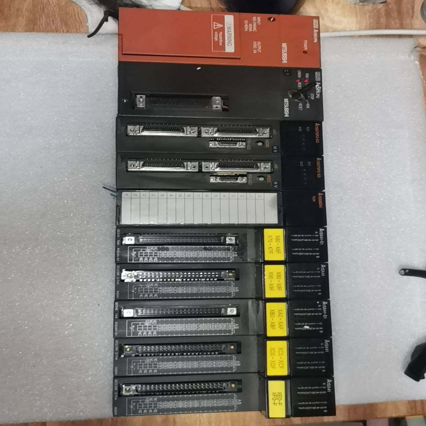 三菱PLC，型号A1SD75P2-S3（2个）/A1S6{议价}