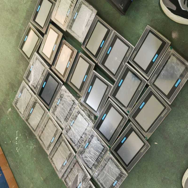汇川4.3触摸屏，型号：IT6043T，库存40套，~议价