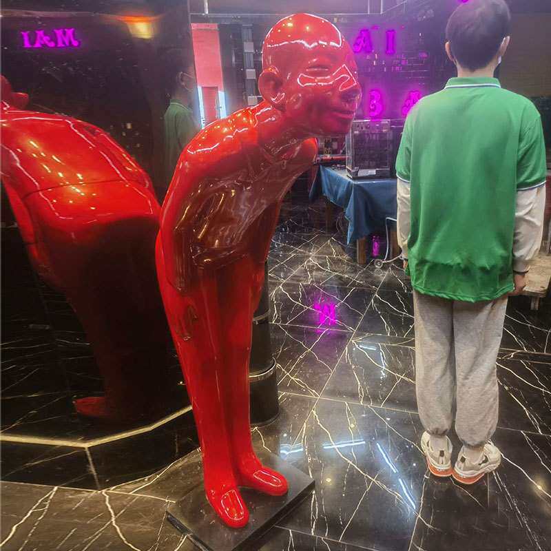 玻璃钢鞠躬迎宾人物雕塑售楼处酒店ktv商场展厅艺术落地灯摆件