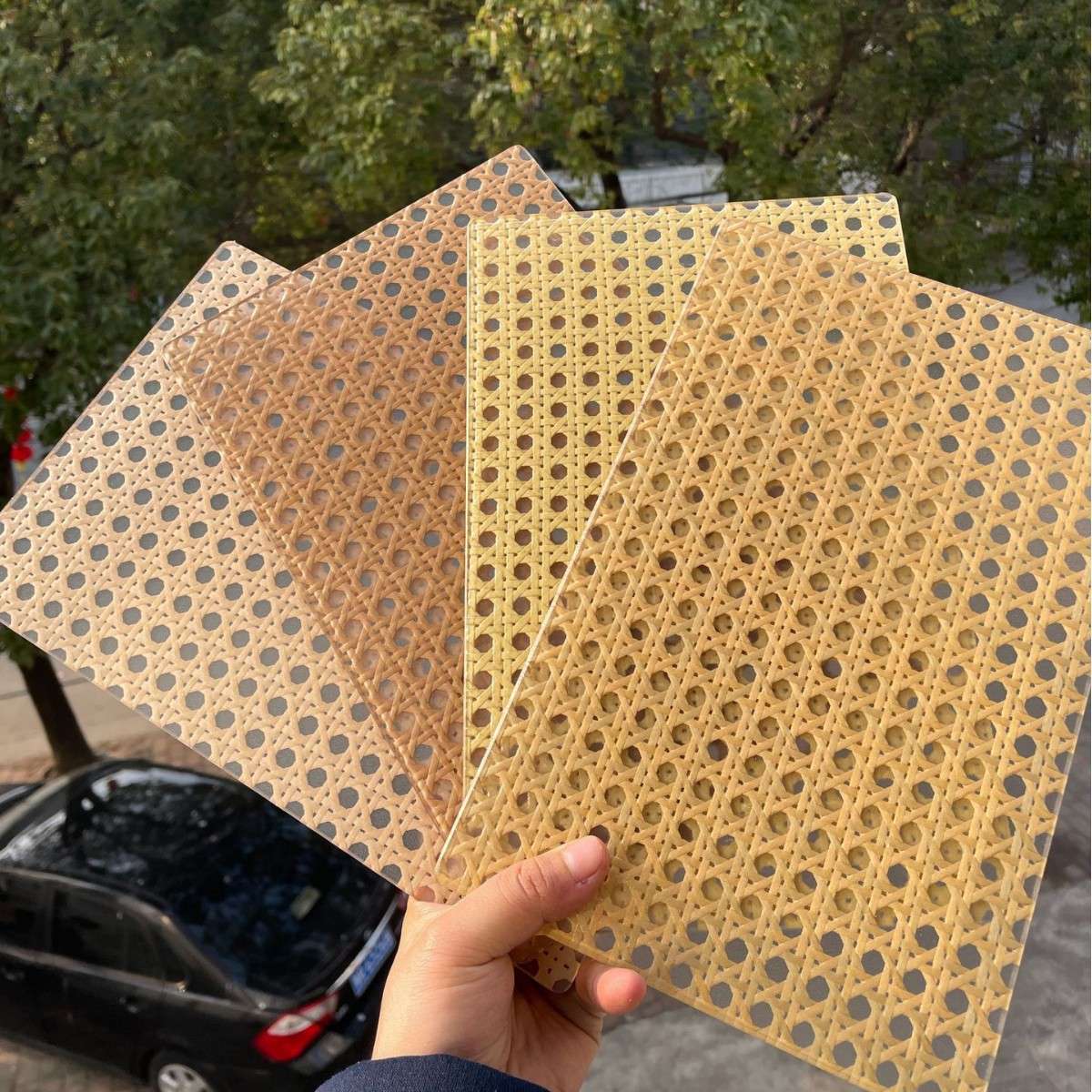 源头工厂阻燃有机树脂竹编板仿藤色藤编板装饰装修屏风隔断柜门