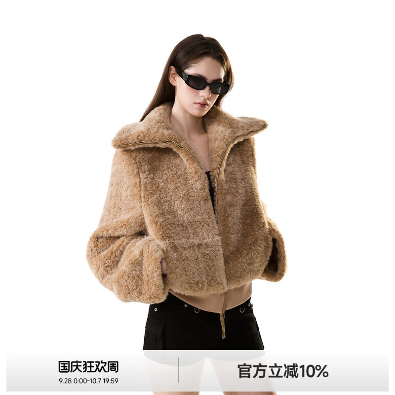 翻领环保皮草短款夹棉外套图片