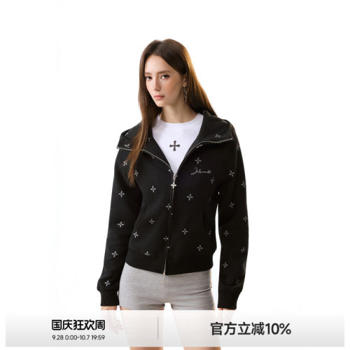 美式满印十字短款黑色连帽外套女