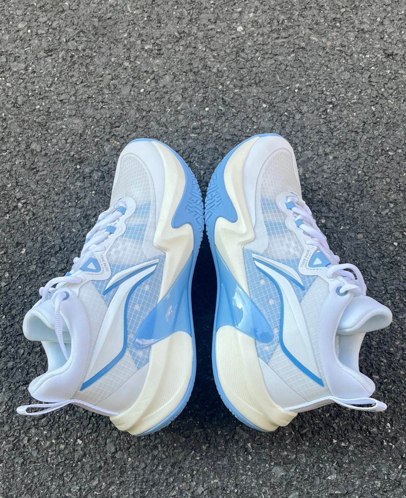 LiNing李宁轻速1.0 透气百搭休闲 防滑减震专业实战 男款篮球鞋