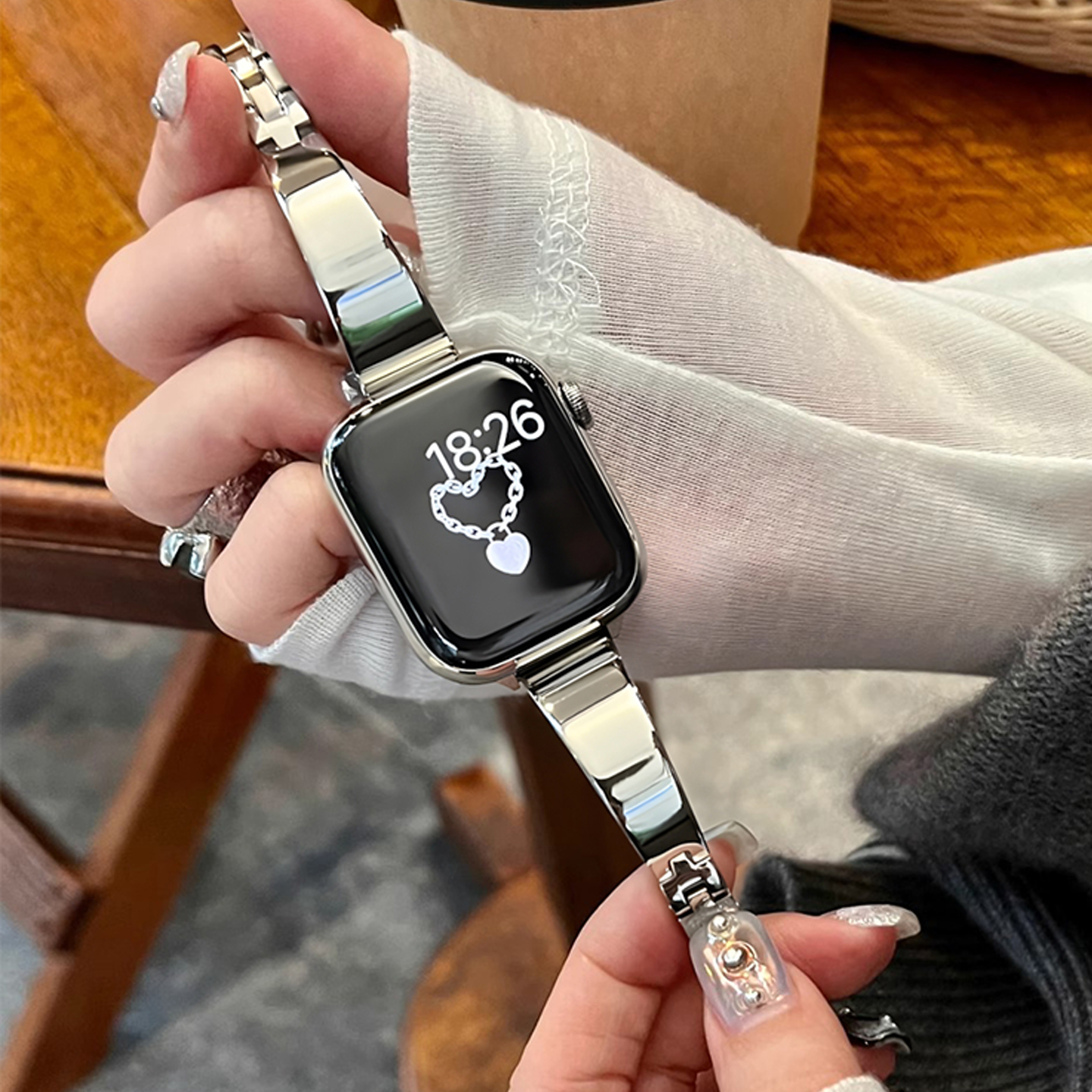 适用iwatchs9手镯高级金属手表带