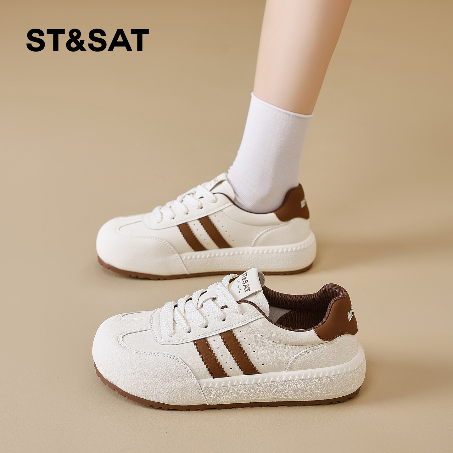 星期六时尚百搭白色运动板鞋女士