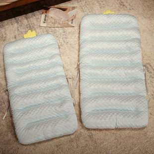 冰丝坐垫夏季透气办公室久坐座椅垫子学生椅子屁股地上榻榻米屁垫