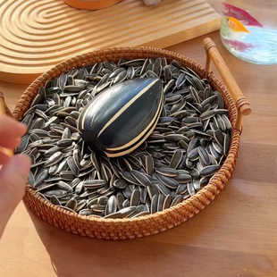 瓜子耳机壳抽象个性新款2025苹果耳机保护壳适配Airpods耳机套