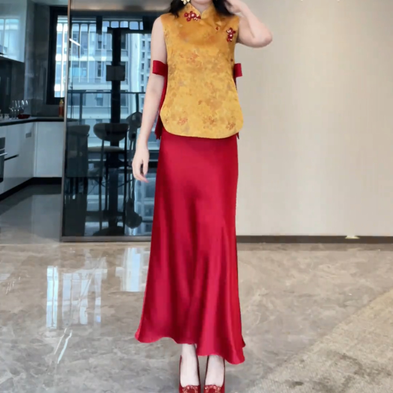 国风金色新中式订婚礼服结婚敬酒服夏季新款2026两件套改良旗袍