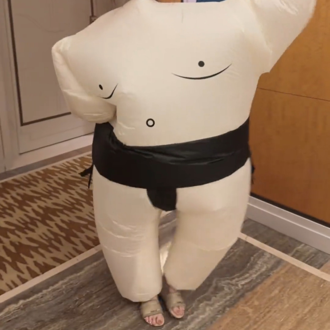 可爱整蛊道具万圣节充气人偶年会创意服装搞笑相扑充气服装儿童