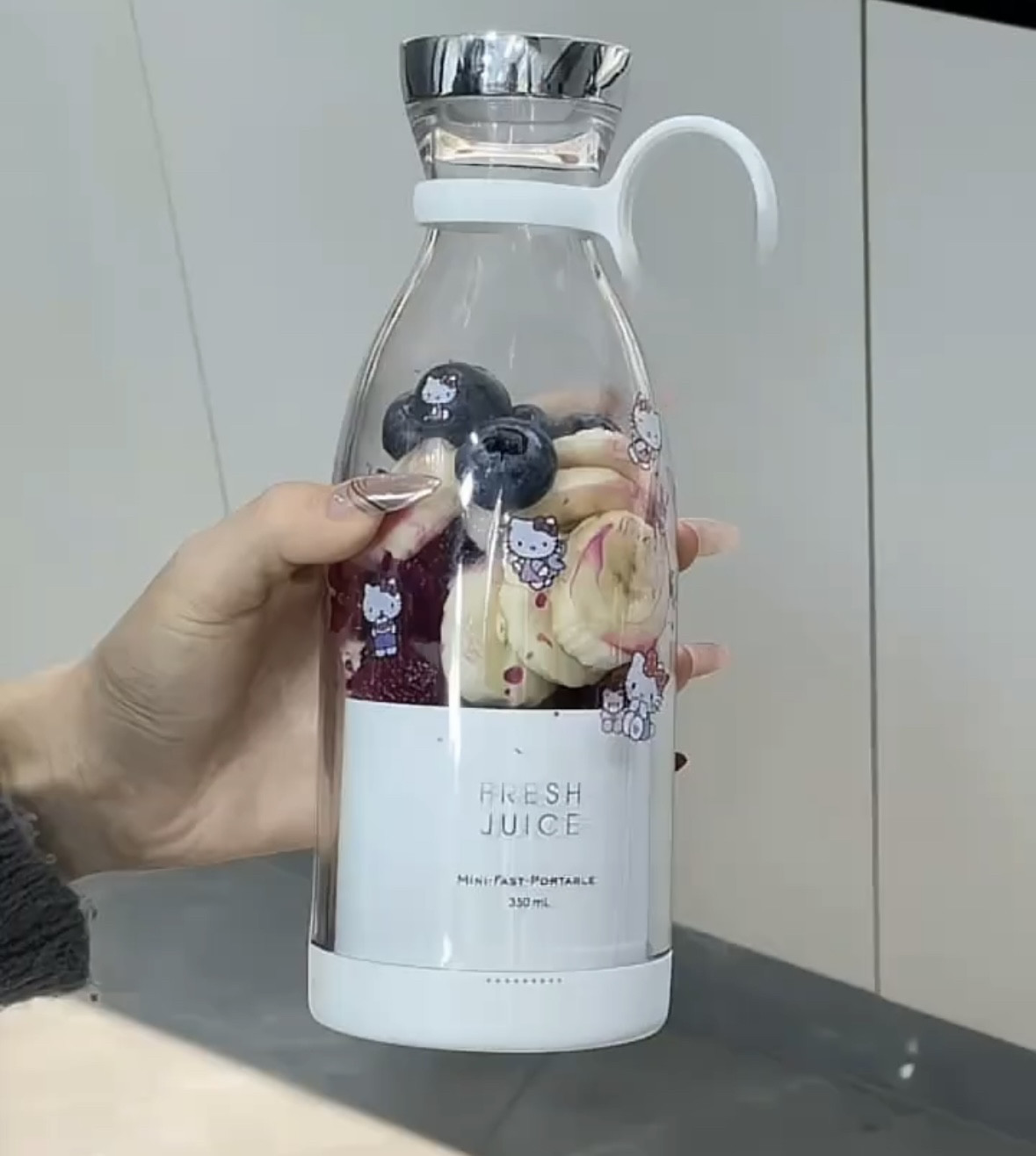 小型榨汁杯磁吸充电式果汁机电动水果杯子便携式榨汁机家用