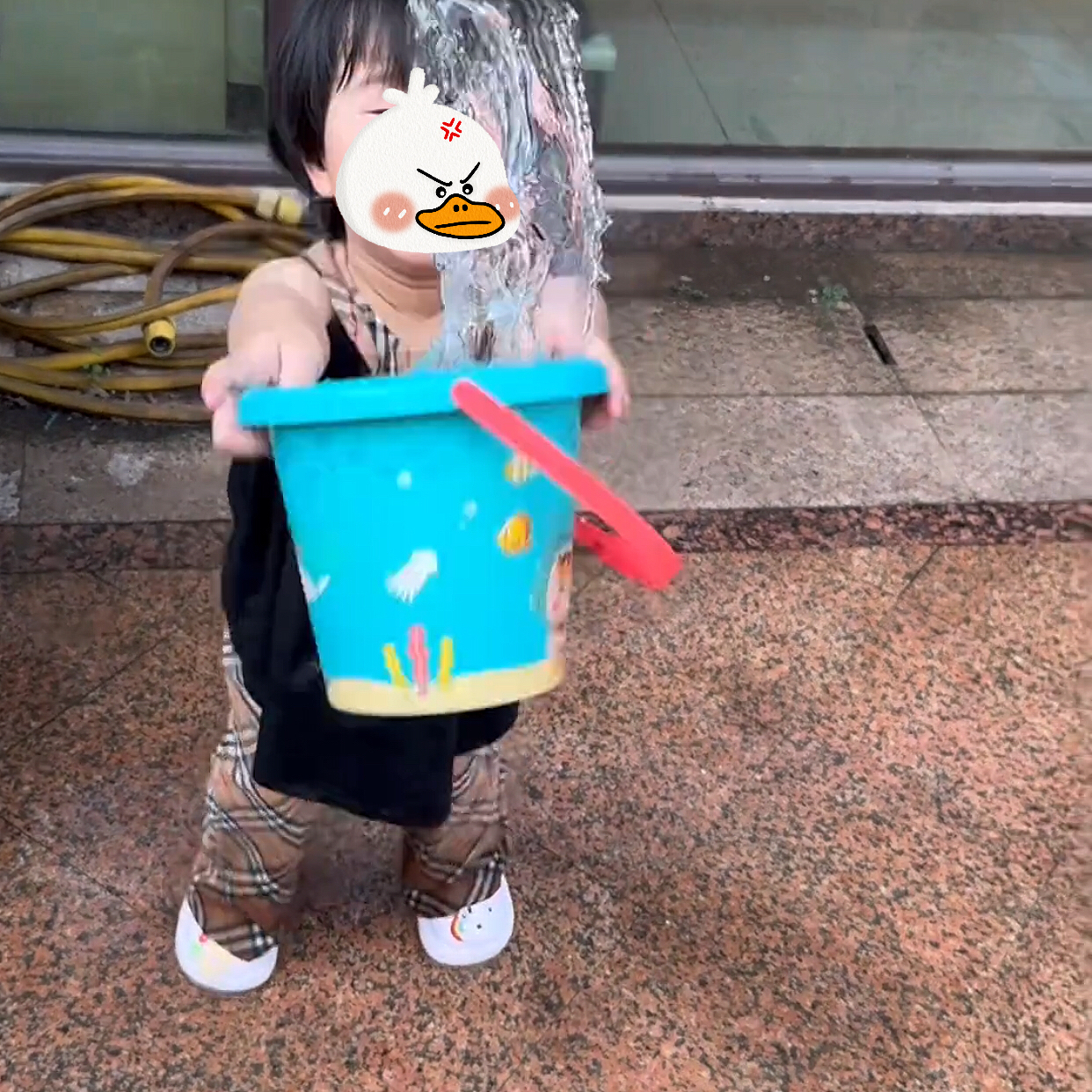 折叠水桶小孩赶海边工具玩沙子玩具加厚沙滩桶耐摔儿童塑料小桶