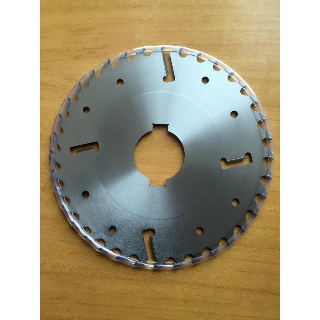 供应切割木龙骨满洲里进口樟子松不烧片带凸台多片锯锯片