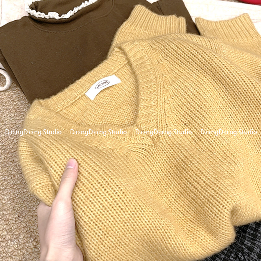 冬季新品【秋梨糖】V领套头纯色宽松长袖针织衫保暖毛衣 9015