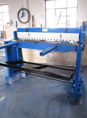 剪切机Q01-1.5x1320脚踏剪FS1652可剪1.5厚钢板，长度1320毫米