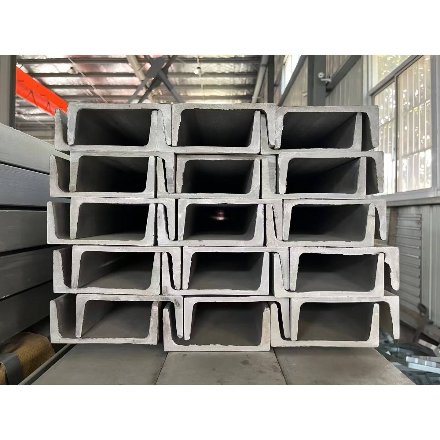 201 /304/316L不锈钢槽钢 U型钢国标，可零切可整根，厂家直销