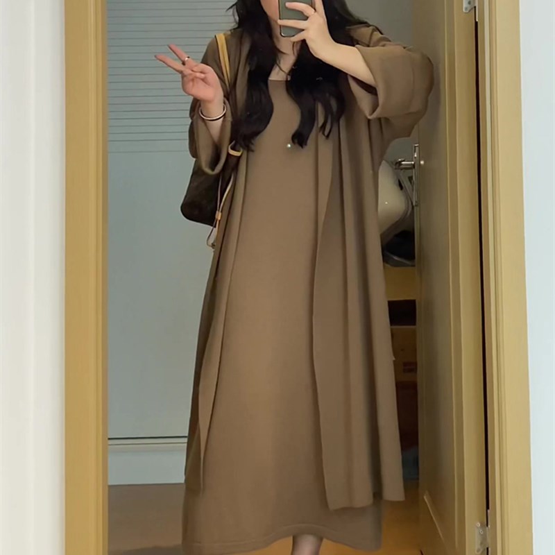 速发遮肚藏肉套装高级感吊带连衣裙微大码装初秋巨针织开衫