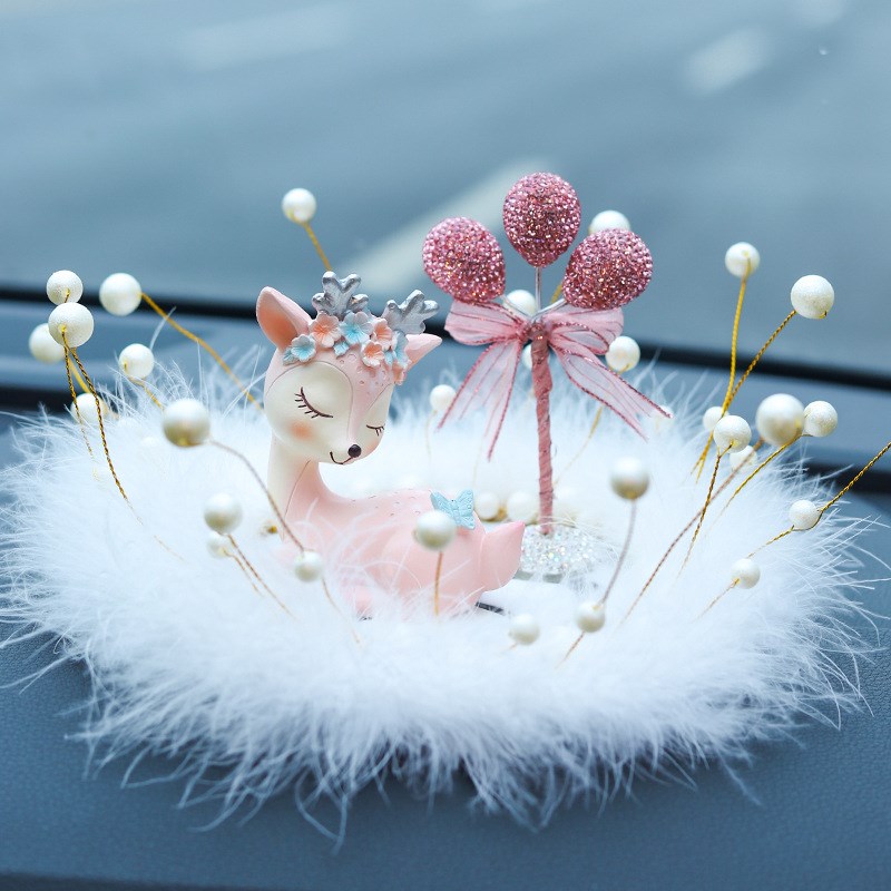 一路平安鹿汽车摆件女神款礼物中控台车载高M档上车内装饰用品大