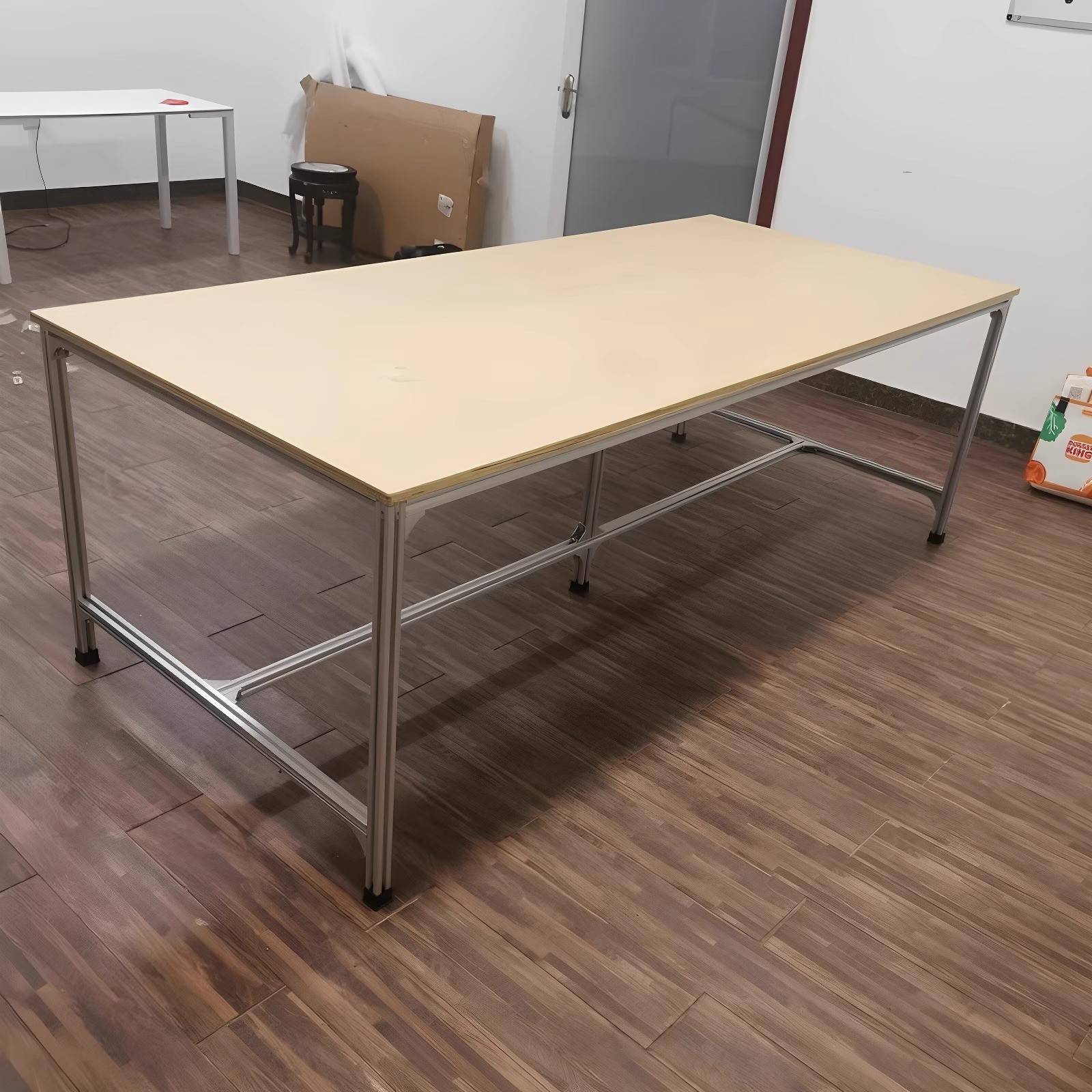 需定制桦木办公桌简约洽谈铝材会议桌书桌办公桌大班桌工作台创意