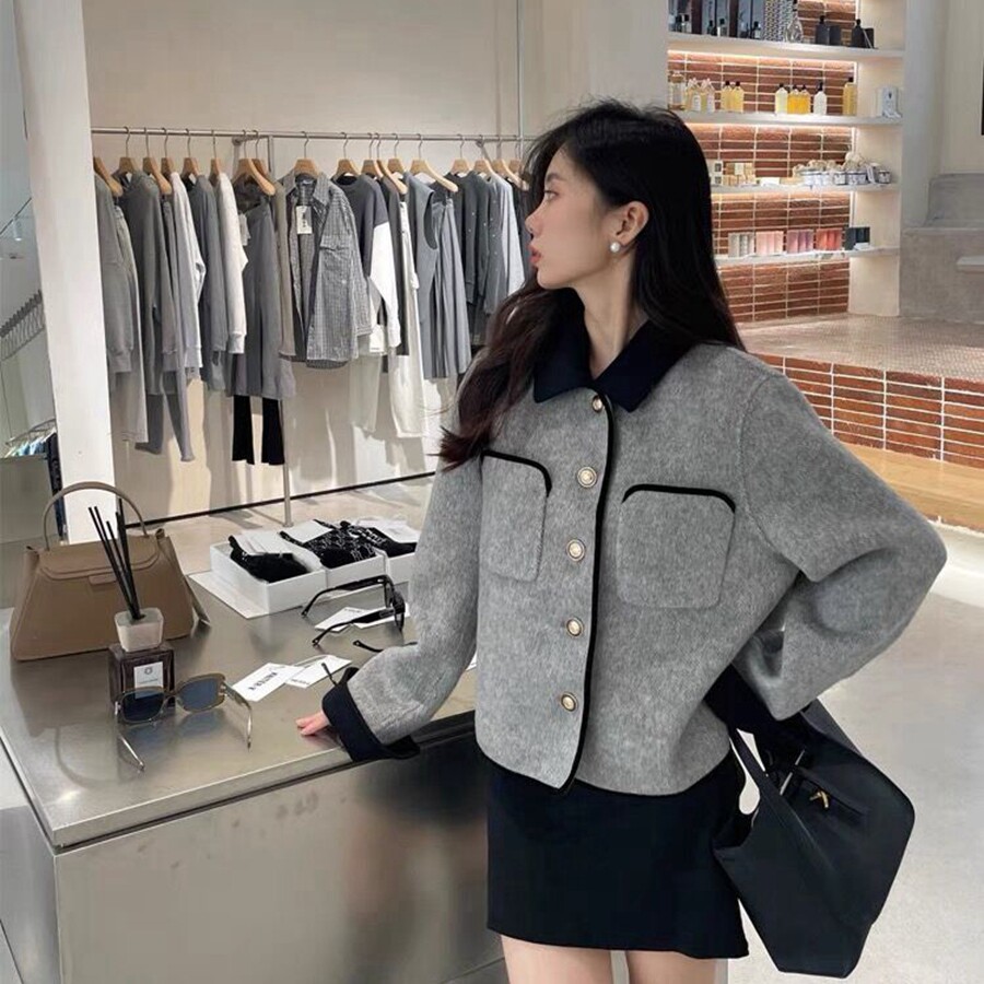秋冬装小香风大码女端口小金扣法式遮肚子毛呢外套