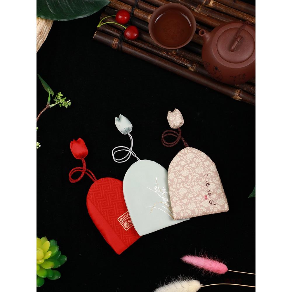 纽扣钥匙包创意遥控器钥匙抽拉式钥匙包精细织绣装饰搭配女士款式