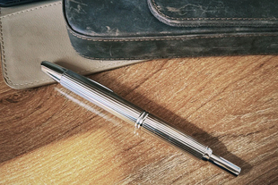 （现货）百乐Pilot capless镀铑银钢笔 18K尖笔尖 按动笔 笔送礼