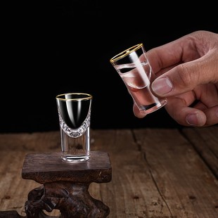 中式 轻奢创意白酒杯分酒器家用饭店水晶玻璃小酒杯酒具套装